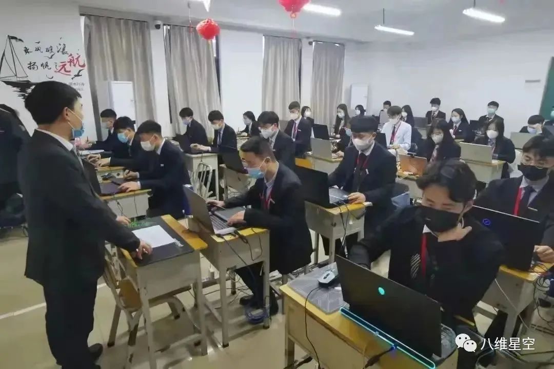 八维教育网络营销培训助力学子高质量就业