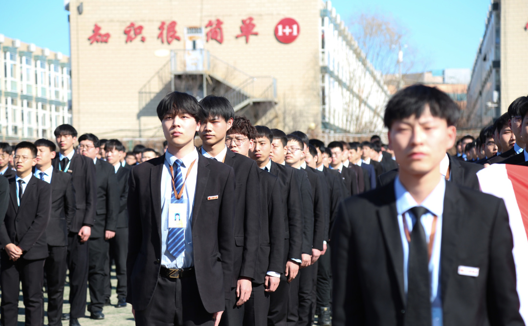 北京八维集团为学子搭建学习IT高新技术的平台