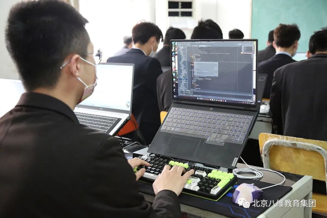 北京八维集团硬实力与软实力促进学子就业核心竞争力