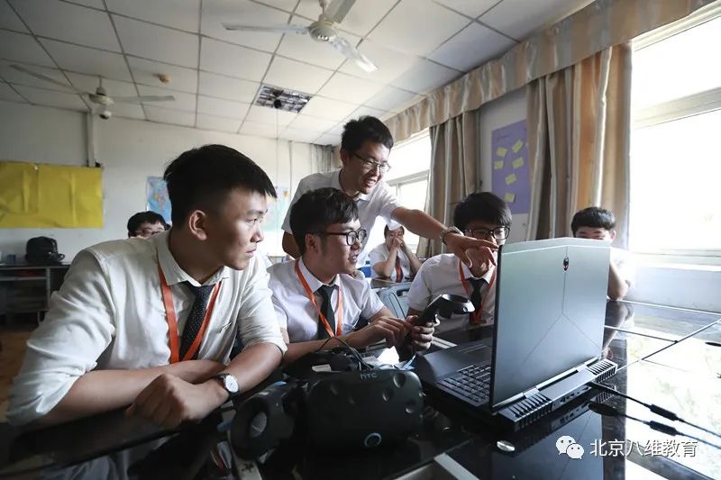 北京八维教育培训学校游戏开发专业专注于移动游戏开发培养