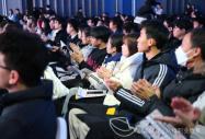 2025 毕业生就业形势严峻，八维教育助力破局