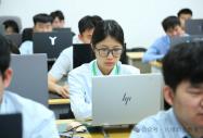 AI + 低代码：八维教育引领编程新潮流