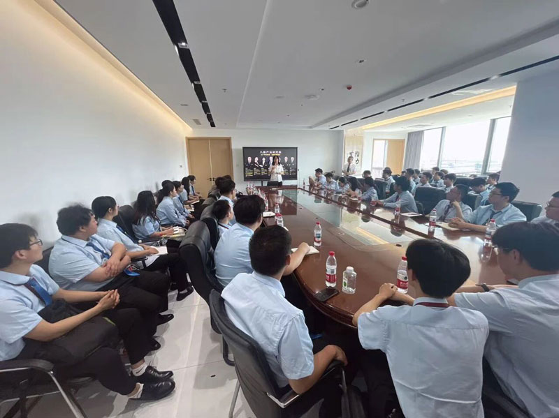 为什么学AI视觉（CV）要选八维教育？真实学长揭秘“学得会、做得出、找得到工作”的秘密