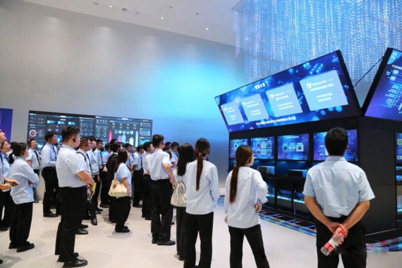 紧跟两会精神 八维教育以产教融合赋能高质量发展