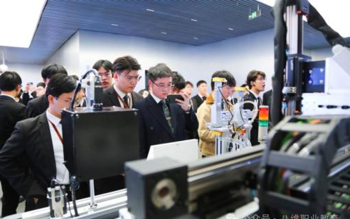 八维教育IT培训