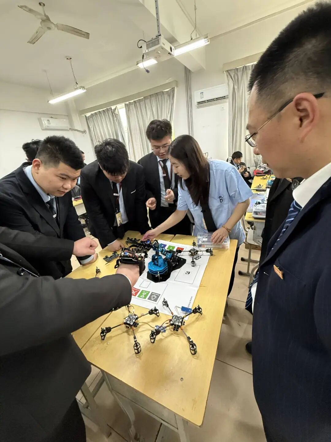 八维教育低空技术与工程专业