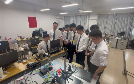 八维教育IT培训