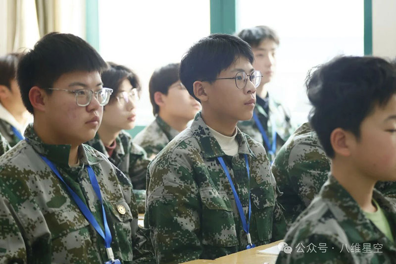 八维教育学校：一所打破传统、专注“硬核能力”的职业成长新选择