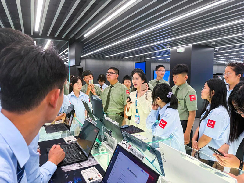 八维教育学校国际新媒体专业：以内容为核，向世界发声，抢占全球数字传播新赛道